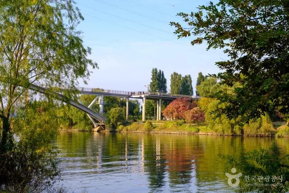 Seoul travel guide for foreigners