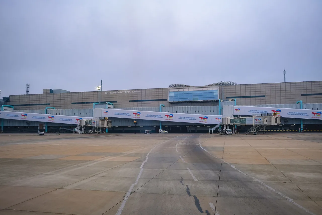 Airport Limousine Bus