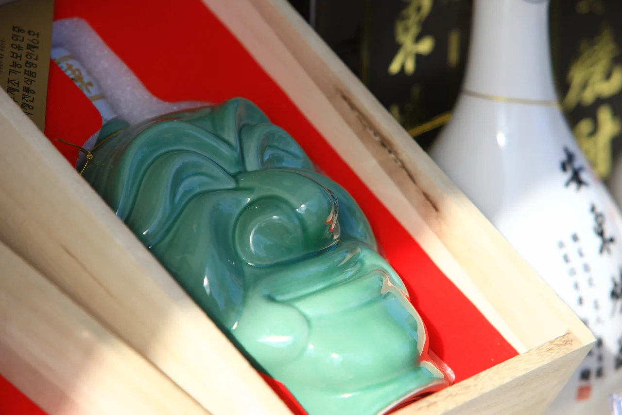 Korean Drinking Culture: Soju, Makgeolli, and Etiquette