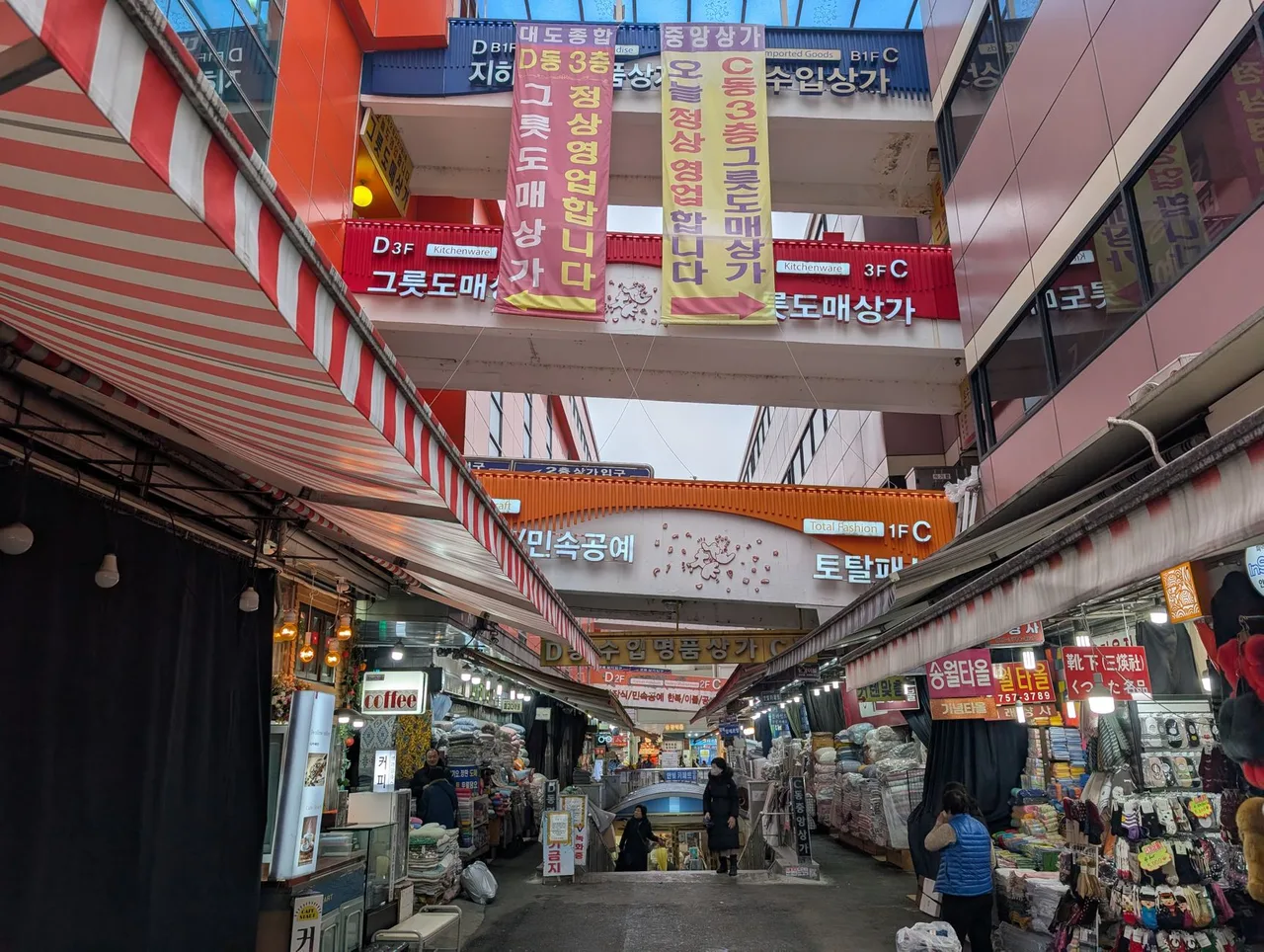 Top Korean street food markets to visit