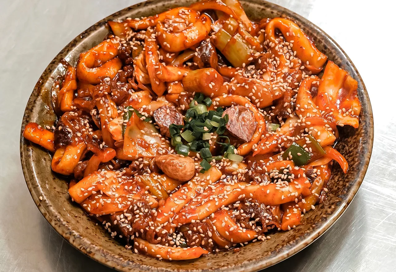 Must-try street foods in Myeongdong