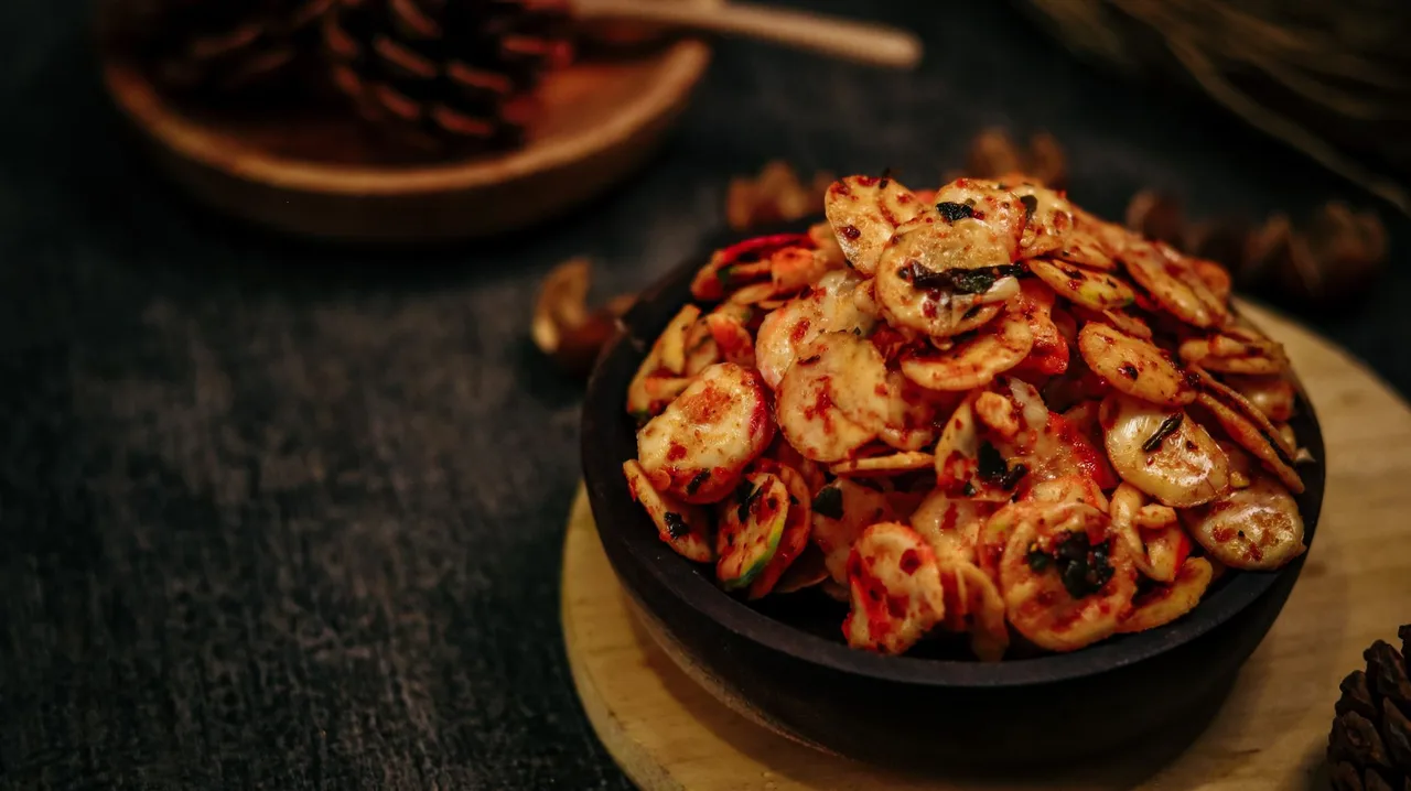 Must-try street foods and their origins
